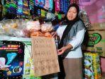 pedagang-pasar-protes-minyak-goreng-curah-langka.jpg