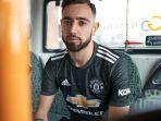 pemain-manchester-united-asal-portugal-bruno-fernandes-dengan-jersey-away.jpg