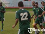 pemain-persebaya-latihan-di-stadion-gelora-delta-sidoarjo.jpg