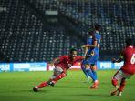 pemain-timnas-indonesia-ramai-rumakiek-cetak-gol-ke-gawang-taiwan.jpg