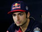 pembalap-formula-1-dari-tim-toro-rosso-carlos-sainz_20151011_091849.jpg