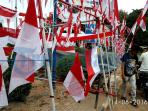 penjual-bendera-di-batuaji_20160814_121430.jpg