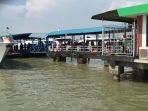penumpang-kapal-feri_20181027_111410.jpg