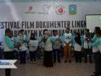 penyerahan-hadiah-bagi-pemenang-film-dokumenter-lingkungan.jpg