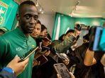 persebaya-surabaya-secara-resmi-memperkenalkan-makan-konate.jpg