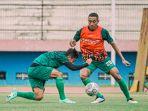 persebaya-vs-persipura-di-seri-2-liga-1.jpg