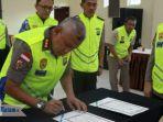 polda-kepri-melaksanakan-penandatanganan-pakta-integritas.jpg