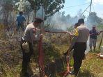 polisi-diterjunkan-padamkan-api-di-lahan-terbakar-di-bintan.jpg