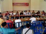 rapat-koordinasi-pembersihan-alat-peraga-kampanye_20150828_185358.jpg