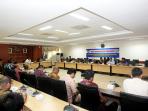 rapat-perangi-pungli-kepri_20161103_195333.jpg