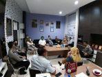 rapat-teknis-pelayanan-samsat-provinsi-kepri-selama-wabah-virus-corona.jpg