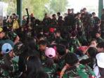 ratusan-pelajar-shu-batam-saat-mengunjungi-yonif-134-raider_20151027_200539.jpg<pf>ratusan-pelajar-shu-batam-saat-mengunjungi-yonif-134-raider2_20151027_200611.jpg<pf>ratusan-pelajar-shu-batam-saat-mengunjungi-yonif-134-raider-3_20151027_200641.jpg<pf>ratusan-pelajar-shu-batam-saat-mengunjungi-yonif-134-raider-4_20151027_200714.jpg
