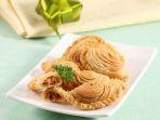 resep-pastel-lapis-isi-ayam-jamur-cabai-kering-tidak-pernah-bikin-kecewa-saat-disajikan.jpg