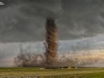 sebuah-foto-badai-tornado-di-luar-daerah-simla-corolado_20151230_095203.jpg