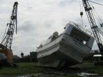 sebuah-kapal-terdampar-di-lapangan_20161226_104655.jpg