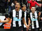 selebrasi-pemain-newcastle-united-isaac-hayden-usai-cetak-gol-ke-gawang-chelsea.jpg