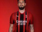 striker-asal-prancis-olivier-giroud-didesain-dengan-jersey-ac-milan.jpg