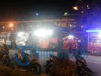 suasana-malam-di-bundaran-masjid-raya_20160315_205855.jpg