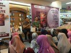 suasana-saat-kegiatan-bincang-buku.jpg