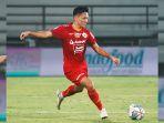 syahrian-abimanyu-menjalani-laga-debut-di-laga-persija-vs-arema-fc.jpg