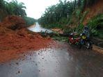 tanah-longsor-di-jalan-lintas-timur-bintan-1.jpg