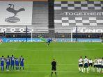 tendangan-penalti-mason-mount-yang-melenceng-membuat-spurs-menang.jpg