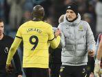 thomas-tuchel-menyalami-striker-chelsea-asal-belgia-romelu-lukaku.jpg