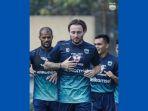 tiga-pemain-persib-ikuti-sesi-latihan-usai-bela-timnas.jpg