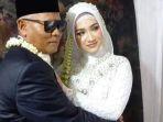 viral-seorang-kakek-65-tahun-nikahi-gadis-19-tahun.jpg