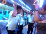 wali-kota-batam-rudi-mengecek-kondisi-kendaraan-bus-trans-batam-yang-merupakan-hibah-dari-kemenhub2_20160601_213036.jpg