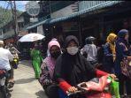 warga-anambas-berburu-keperluan-hari-raya-idul-fitri.jpg