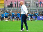zinedine-zidane-pimpin-latihan_20160808_145231.jpg