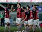 zlatan-ibrahimovic-melakukan-selebrasi-dengan-rekannya-setelah-cetak-gol-ke-gawang-crotone.jpg