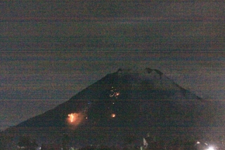 Foto Detik-detik Meletusnya Gunung Sinabung - Sinabung_Meletus03-DEDY_SINUHAJI2.jpg