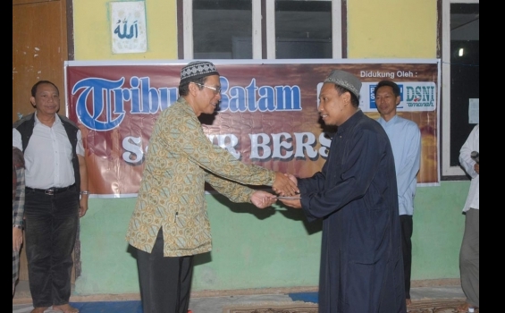 Tribun Adventure Sahur Bersama di Ponpes Roudlatul Quran di Tanjungpiayu - Saur_bersama_tribun_3.jpg