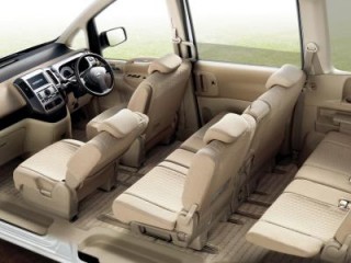 Ini Dia tampilan Baru Dari Nissan Serena - nissan-serena-interior.jpg