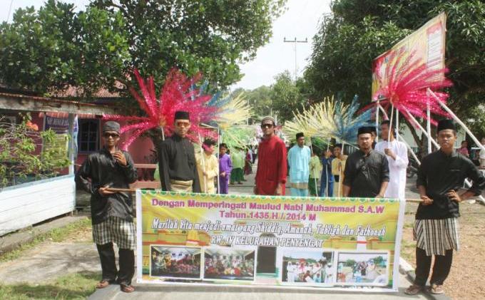 Begini Pawai dan Pesta Jadah Maulid di Pulau Penyengat - 01._Pawai_Maulid_Nabi_di_Pulau_Penyengat_.jpg