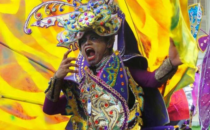 Asyiknya Berselfie di Kepri Carnaval dengan Busana Unik dan Glamor - Kepri_Carnaval~_IKHWAN1.jpg