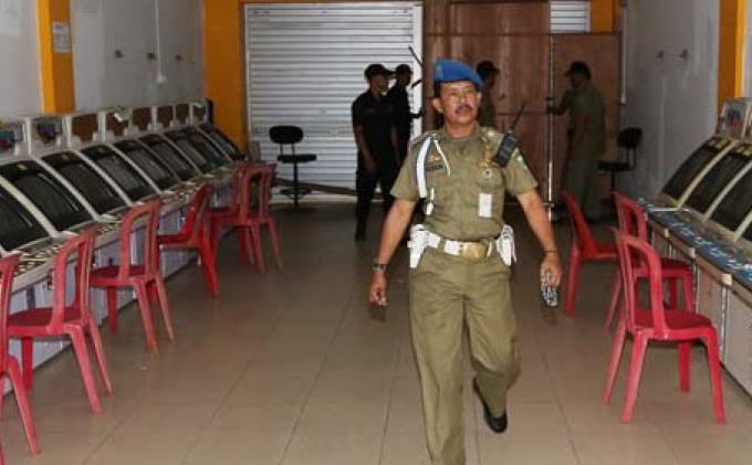 Foto-foto Razia dan Penyegelan Gelper di Batuaji - razia_gelper-2.jpg