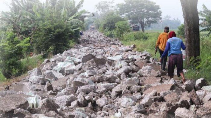 Rusak Parah, Jalan Raya Karangpatri Pebayuran Diperbaiki
