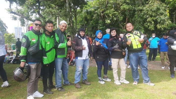 Pengemudi Ojol Ikut Parade Bersama Pembalap MotoGP, Tak Keder Motor Matic Sandingan sama Motor Balap