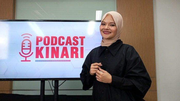 Putus Cinta Saat Berhijab dan Hijrah, Penyanyi Terry Shahab Mengaku Mantan Kekasih Minta Balikan