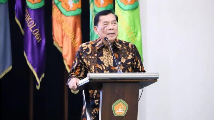 Rektor Ubhara Jaya Prof Bambang Karsono pada seminar UMKM