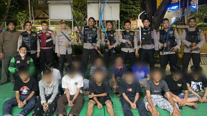 Remaja Eks Tawuran Kini Bertarung Resmi, Wali Kota Jaktim Lepas ‘Petarung Gladiator’ ke Bogor
