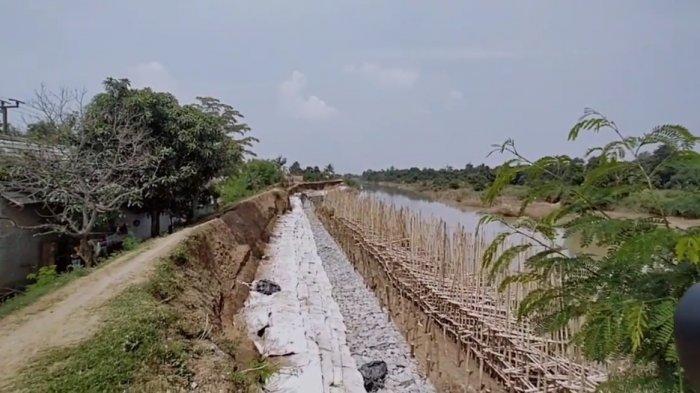 Minta Perbaikan Tanggul Jebol, Camat Cabangbungin Surati Plt Bupati Bekasi dan BBWS Citarum