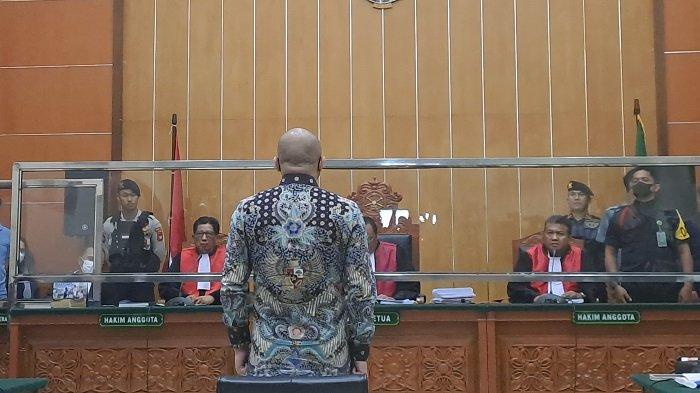 Hakim Vonis Teddy Minahasa Penjara Seumur Hidup, Hotman Paris Menilai Putusan Terlalu Dipaksakan