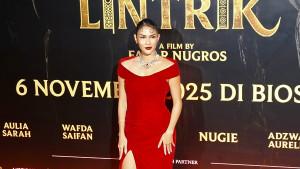 Aulia-Sarah-menghadiri-gala-premiere-film-Sosok-Ketiga-Lintrik-di-XXI-Epicentrum.jpg