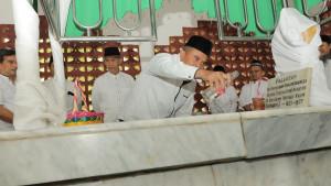 Awali-kegiatan-Dies-Natalis-ziarah-ke-makam-Adipati-Singaperbangsa.jpg