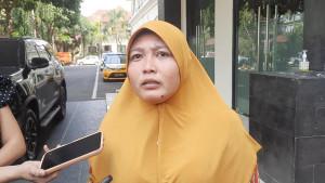 Ayu-Lestari-penjual-pulsa-di-Sukatani-Kabupaten-Bekasi-korban-penipuan-kavling.jpg