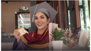 Baby-Niken-ditemui-usai-wisuda-Magister-di-Universitas-Paramadina-Jakarta.jpg